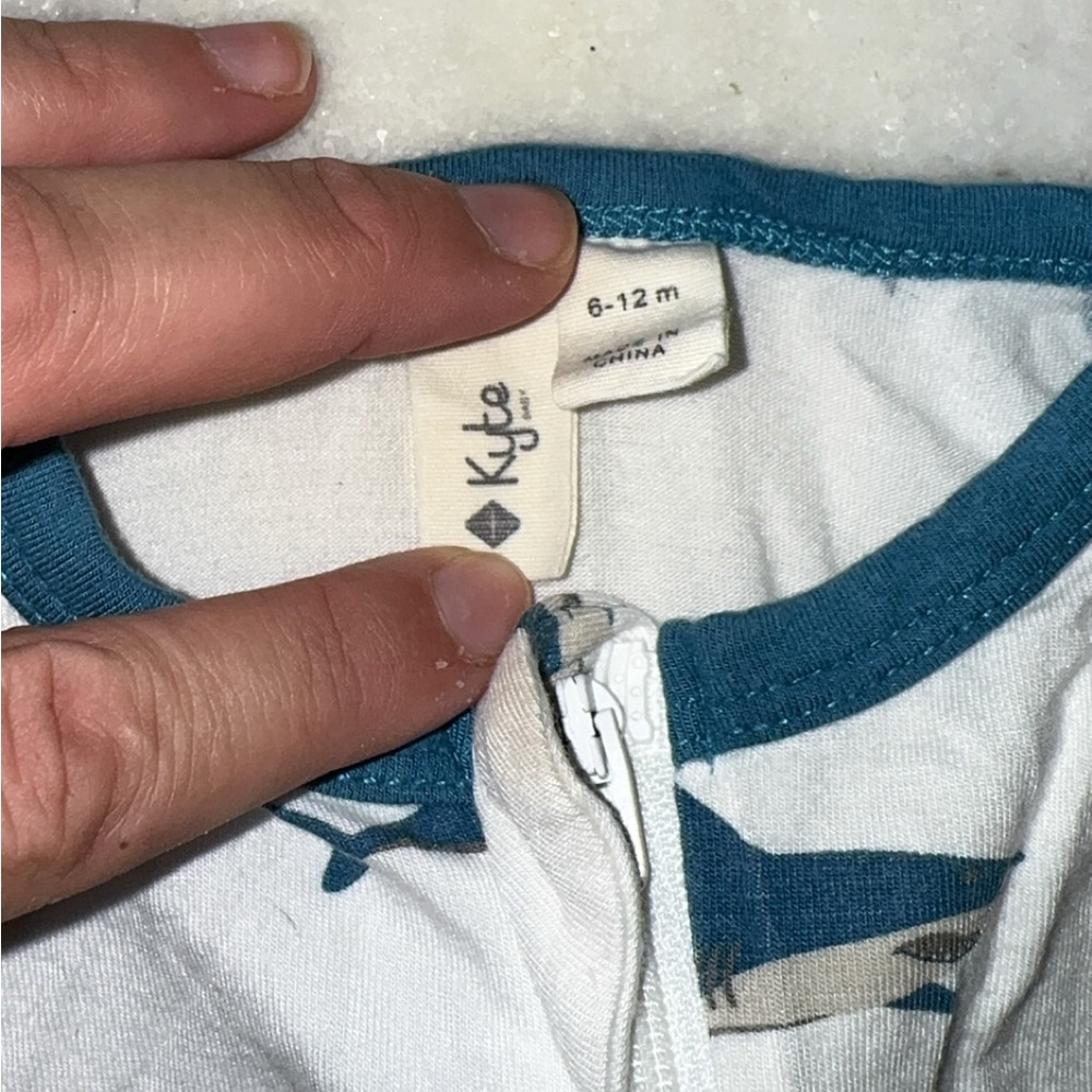 Deep Sea Kyte Baby romper - Picture 4 of 6